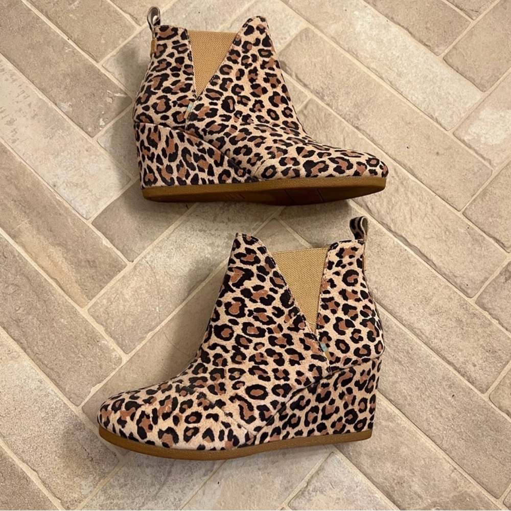 Tom’s - Desert Tan Leopard Print Kelsey Boot